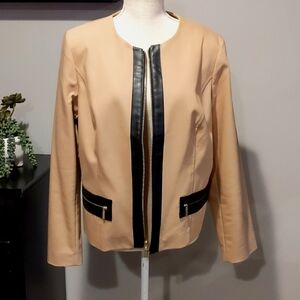 Chicos full zip blazer tan,black with gold zipper. Size 14(chicos 2) PTP 22 in.